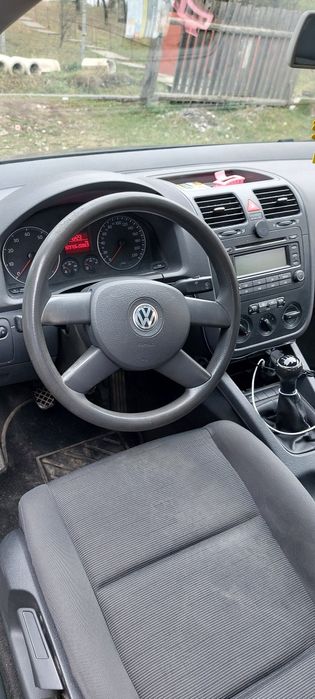 VOLKSWAGEN Golf 2004 — imagine 5