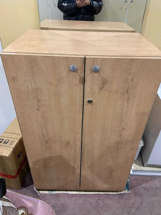 Продам бутик-остров 6 кв.