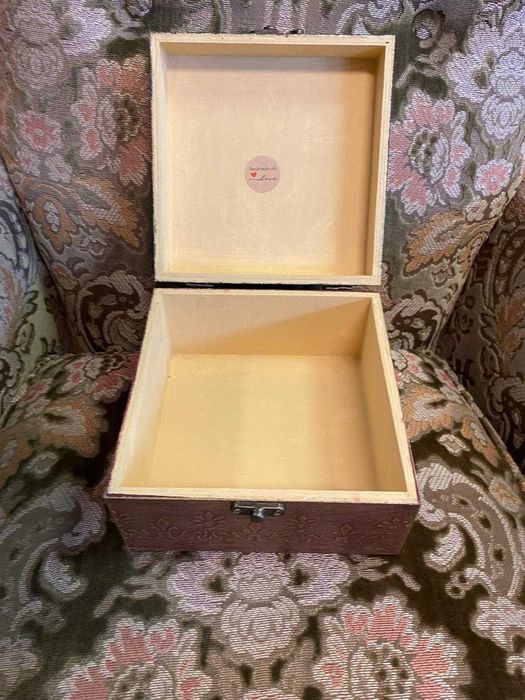 Cutii lemn pentru bijuterii și amintiri - tehnica decoupage