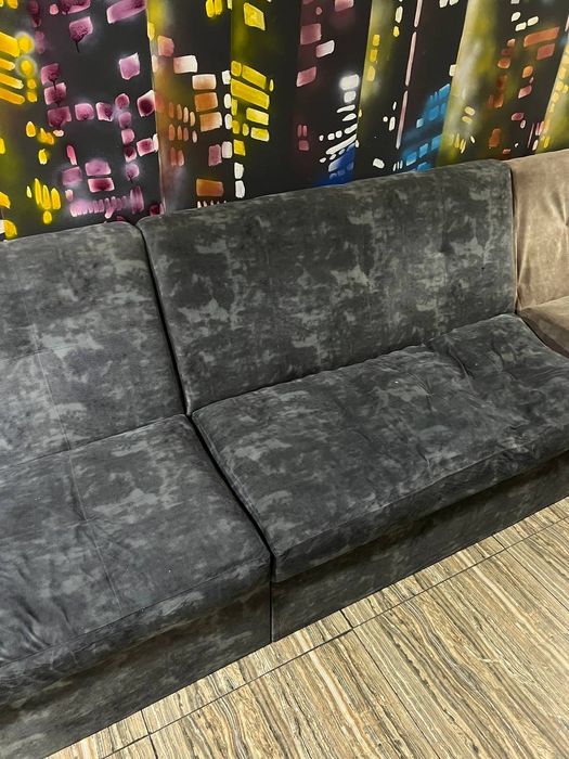 Divanlar sotiladi. Yaxshi holatda. Razmeri 140-150 sm