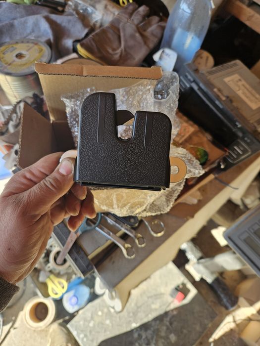 Broasca incuietoare protbagaj Vw Golf 5