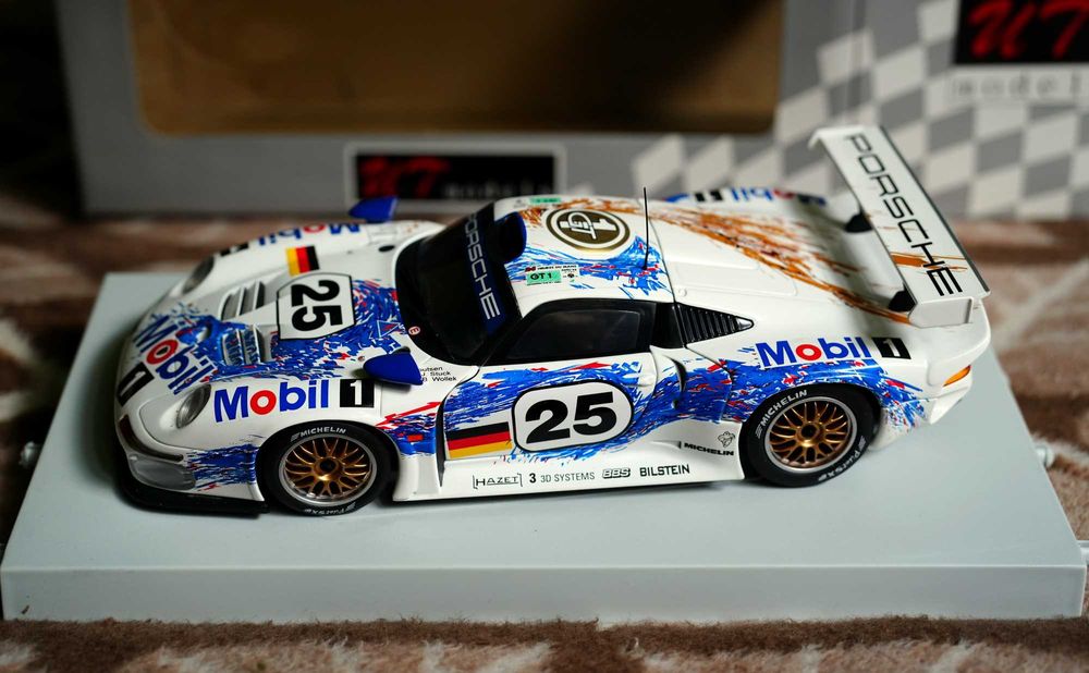 model PORSCHE 911 GT1  UT Models  1/18