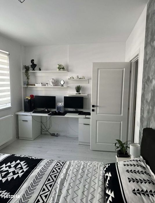 Apartament cu 3 camere , terasa 20 mp,parcare subterana,strada Eroilor