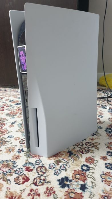продаю Playstation 5