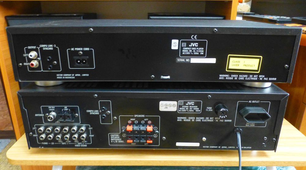 Amplituner si CD player JVC