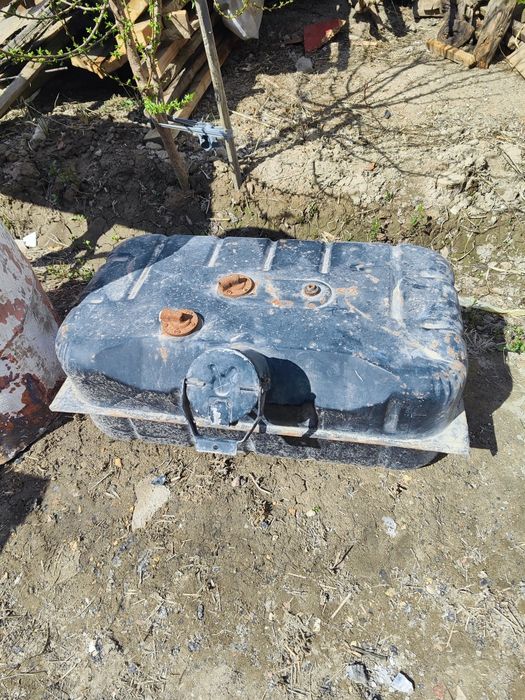 Продам топливный бак металлический