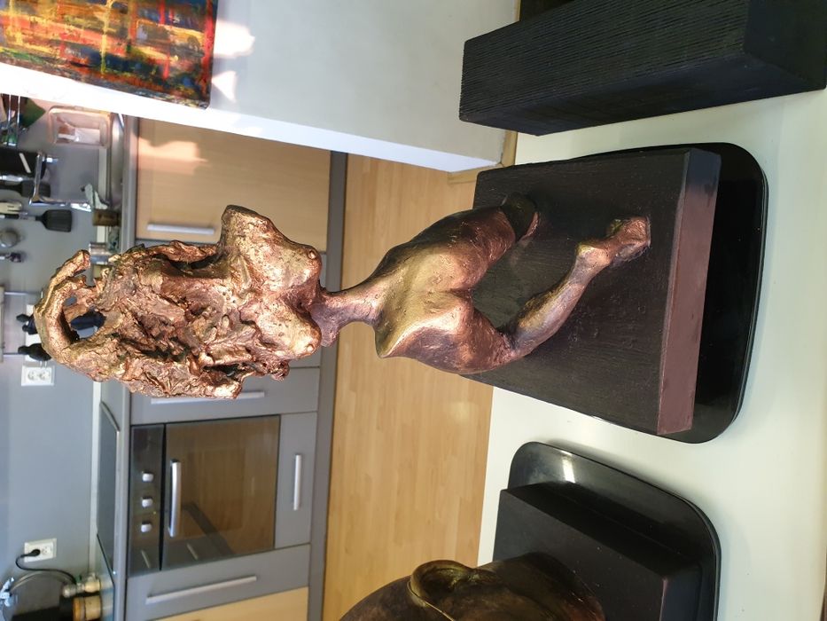 Vand statuete lemn, bronz, caramica de dimensiuni 30 45 de cm