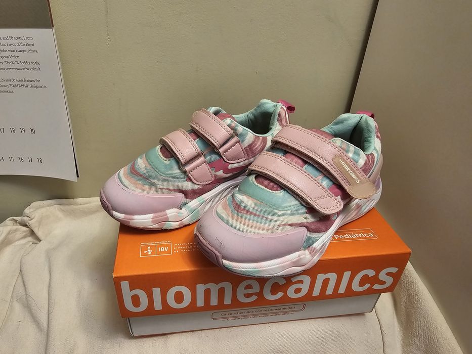 Biomecanics маратонки