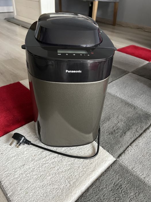 Panasonic машина за печива 37 програми