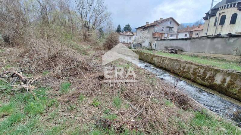 Продава се Парцел в с. Владая, Област София-град - 2060 кв.м за 140 €/кв.м - Снимка #3