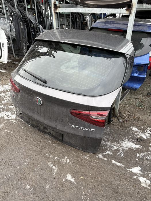 Капак заден Alfa Romeo Stelvio 2019год.