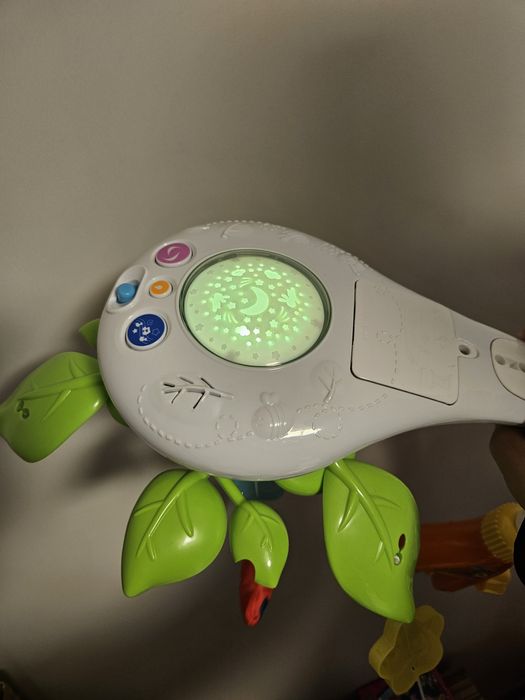 Музикална въртележка за кошара