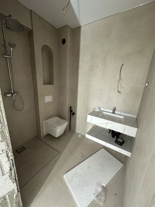 Vand apartament 3 camere bloc colibri