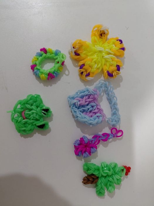 Браслеты и брелки ручной работы