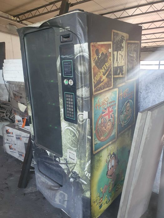 Automat distribuire / vending machine pentru mancare second hand nefunctional