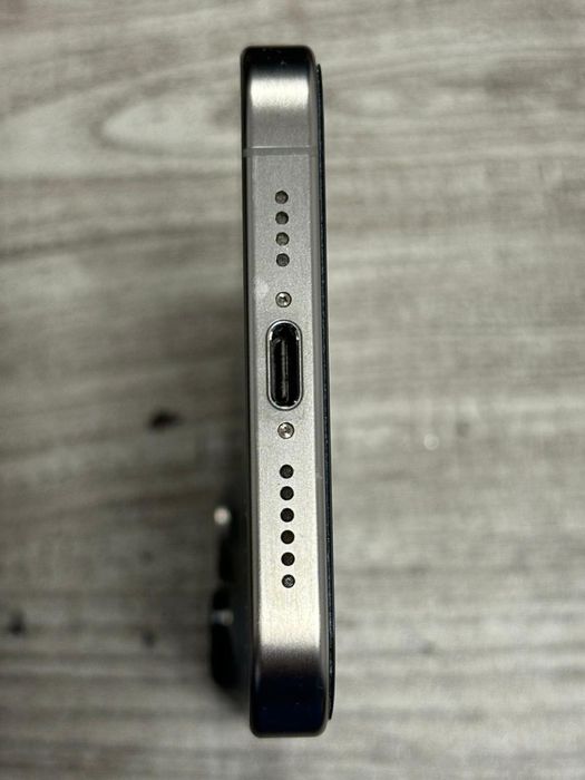 Продам iPhone 15 pro max 256 GB 87%