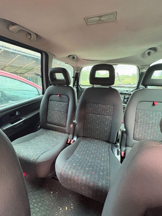 Volkswagen Sharan 2004 diesel, 2.479 € — imagine 4
