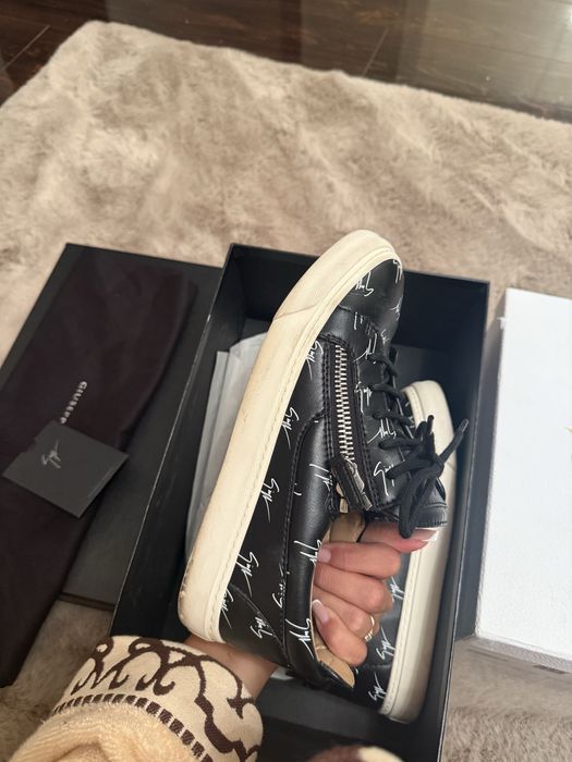 сникърси Giuseppe Zanotti