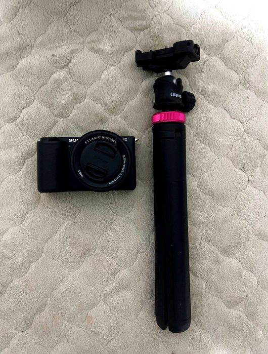 Sony ZV-E10 kit 16-50 + Ulanzi + SD 128GB