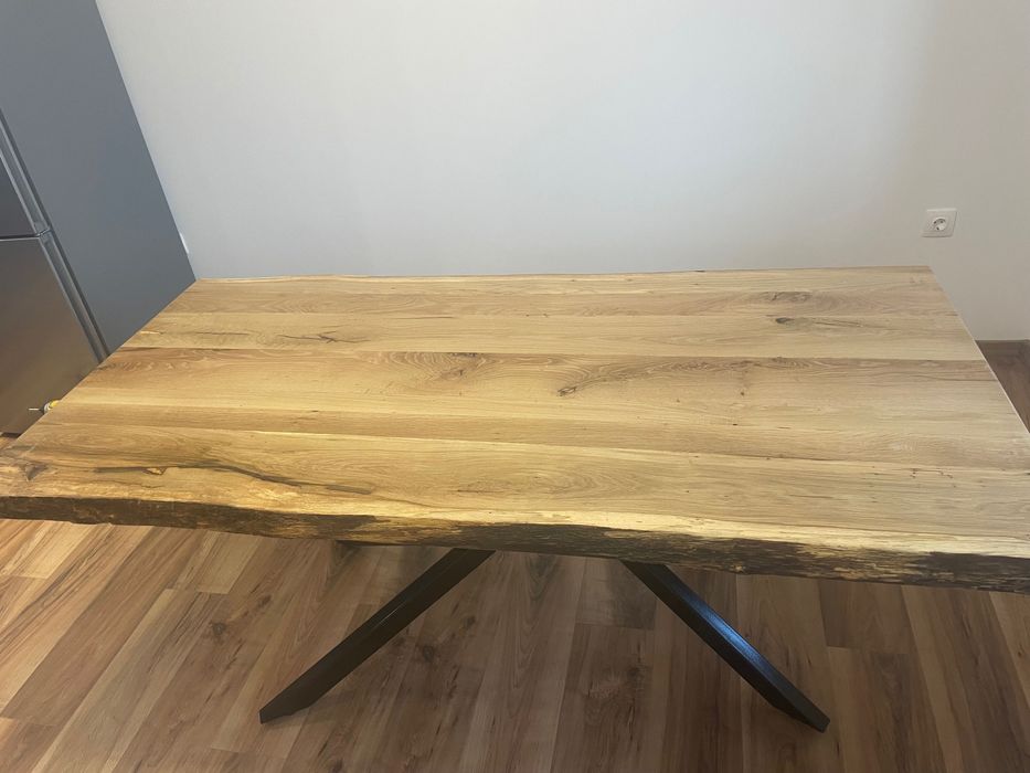 Плот за маса от масив