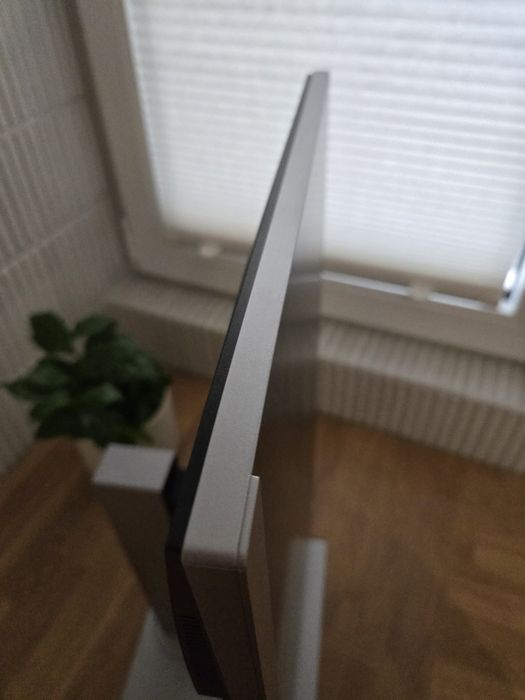 Monitor HP E233, 23" (58,4 cm), LCD – stare foarte bună