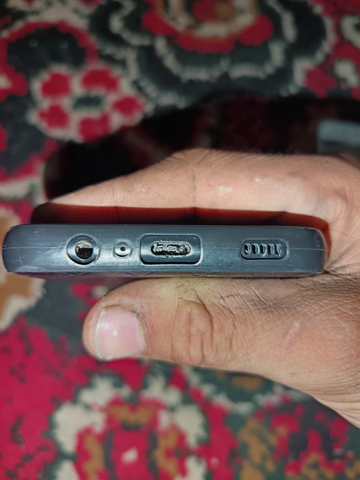 Telefonlar sotiladi  sotiladi arzon narxda