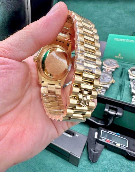 rolex day-date 36mm pearl