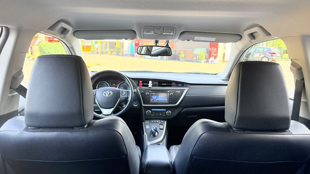 Toyota Auris Hybrid