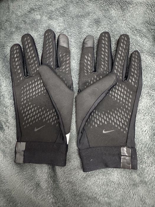 Продам перчатки найк