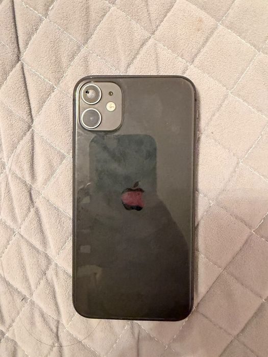 Продам iphone11 на 64gb