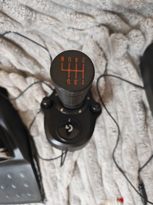 Игровой руль Logitech G920