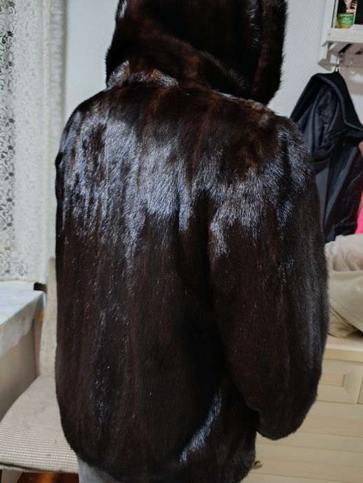 Продам норковую шубку