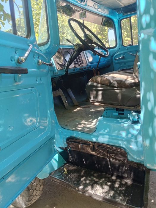 Zil sotiladi samasval