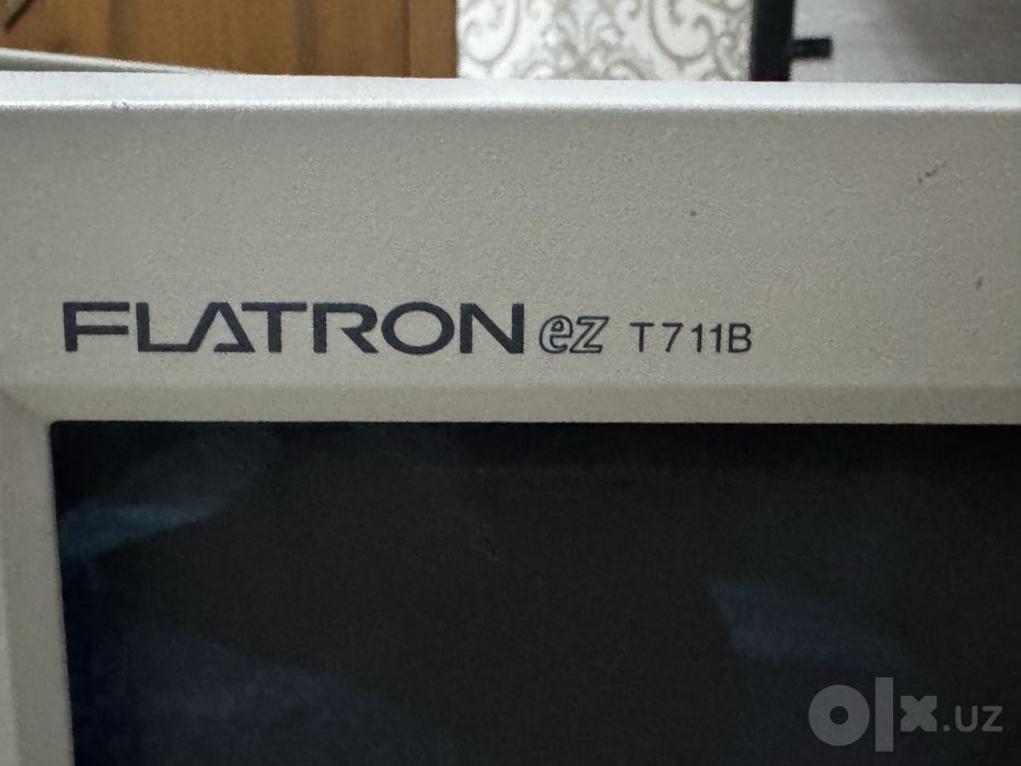 Монитор LG FLATRON T711B