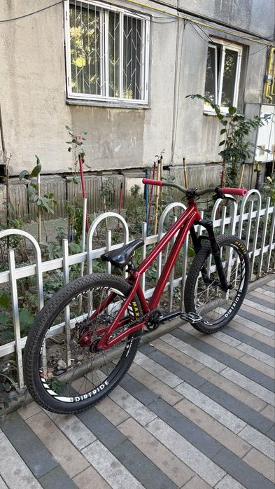 Bicicleta dirt jumper Octane One