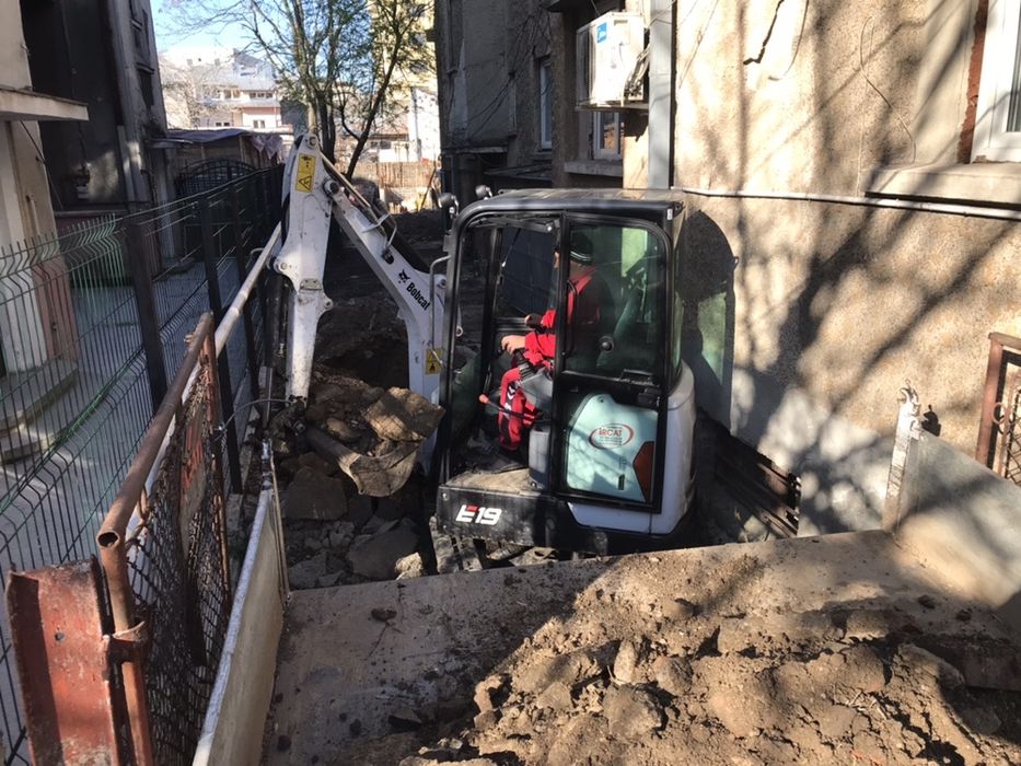 Inchiriere miniexcavator ptr fose picon  fundații excavator Bobcat