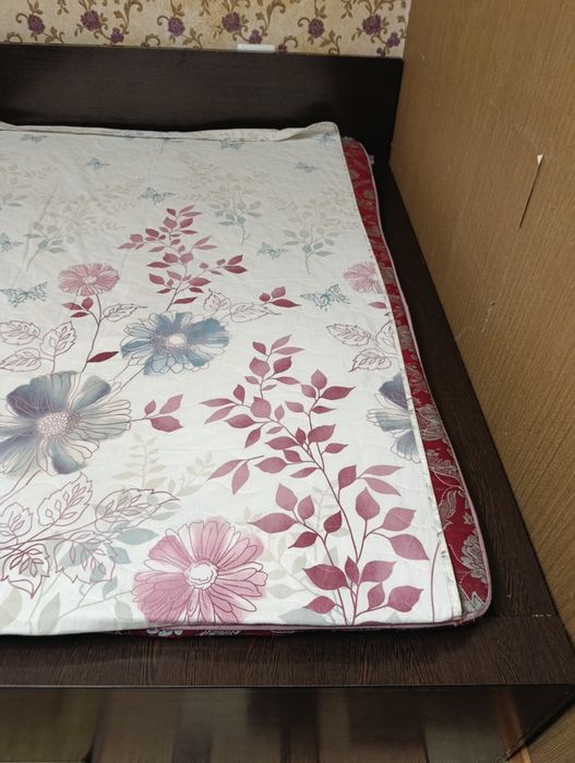 Продам кровать 2х спальная.