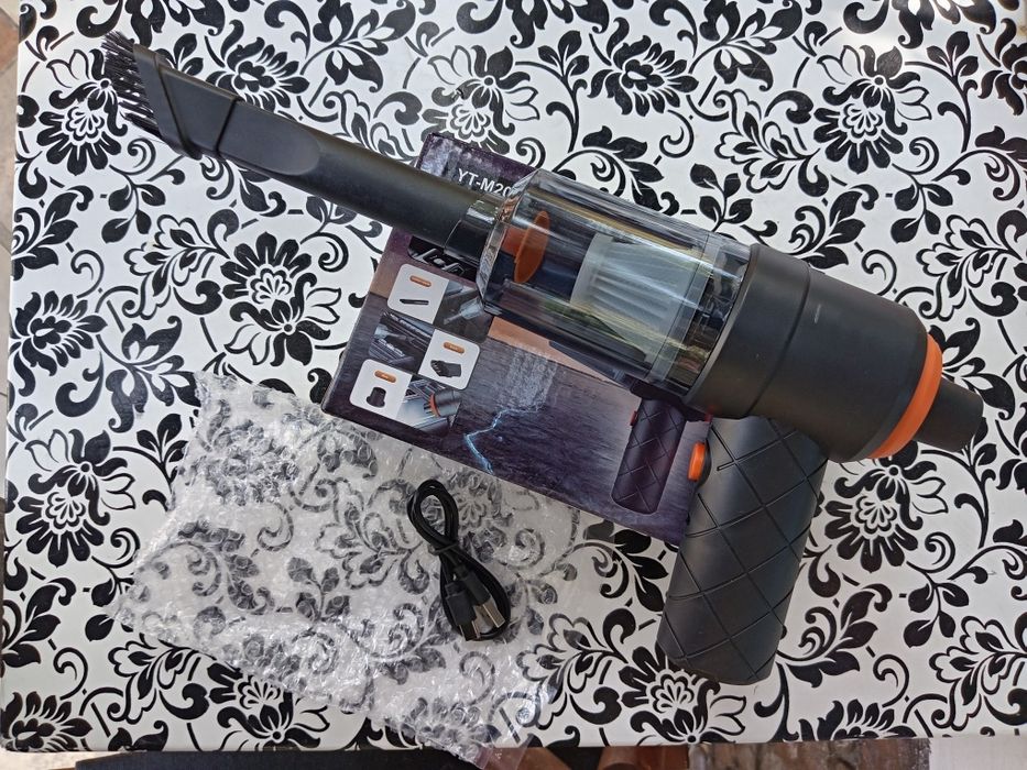 Малка мощна Безжична автомобилна прахосмукачка 2800mAh