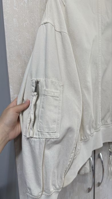 Джинсовый бомбер, легкий, Stradivarius