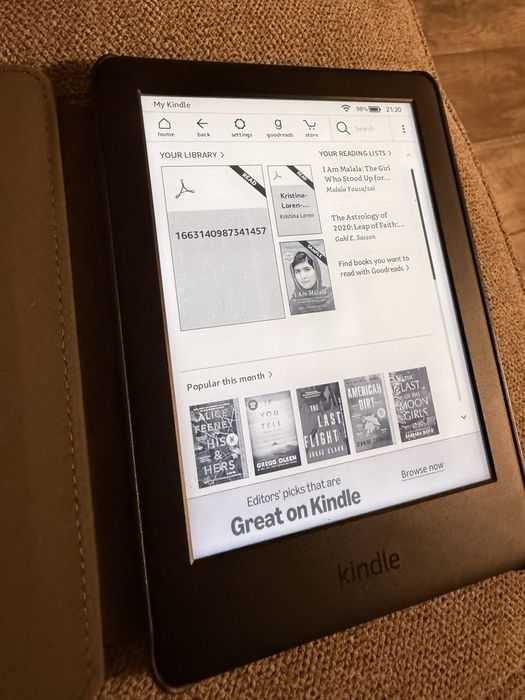 Електронен четец Kindle 2019, Wifi, 4GB + Калъф