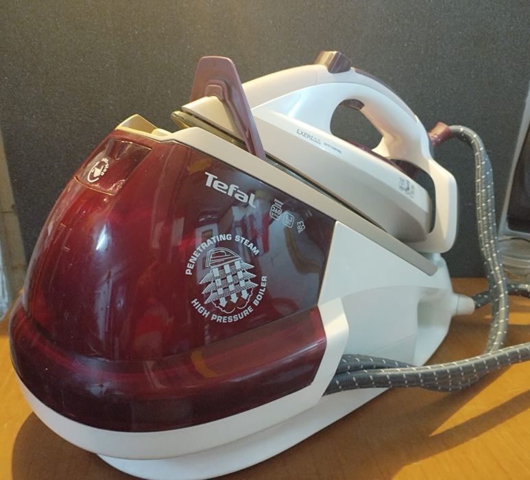 Statie calcat cu boiler Tefal