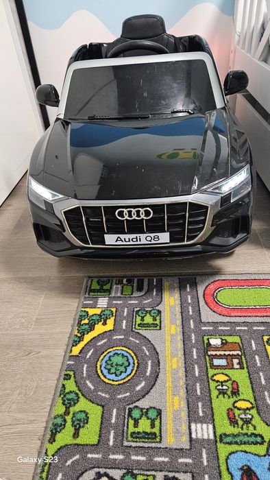 Детска електрическа кола Audi Q8