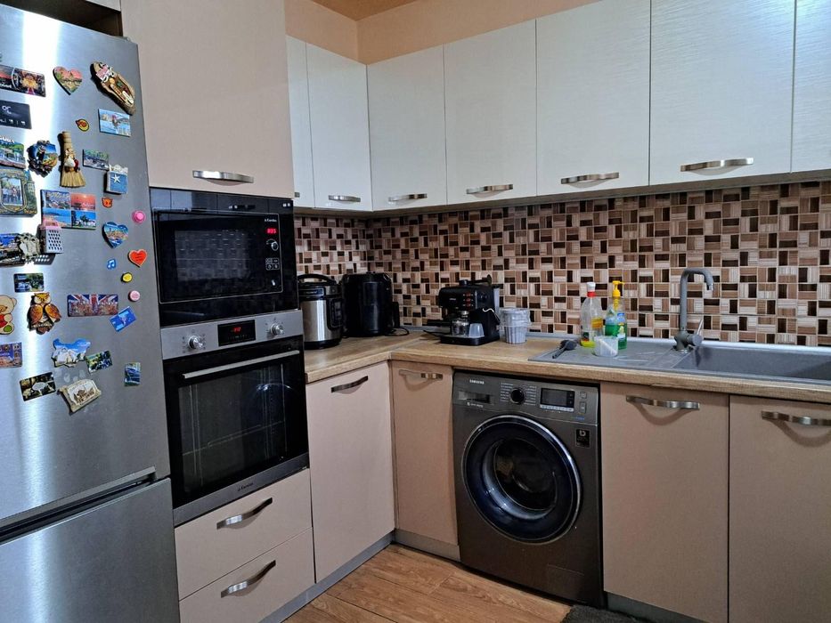 Двуетажна Къща в ж.к Меден Рудник