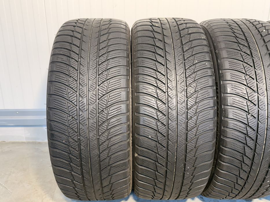 225/45/18 зимни гуми BRIDGESTONE BLIZZAK LM001