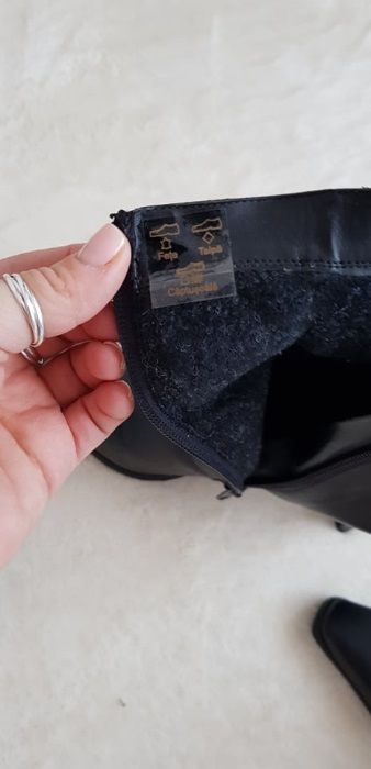 Ghete captusite, marimea 36, noi, material din piele naturala