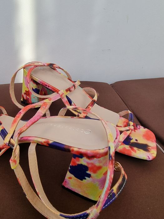 Sandale colorate