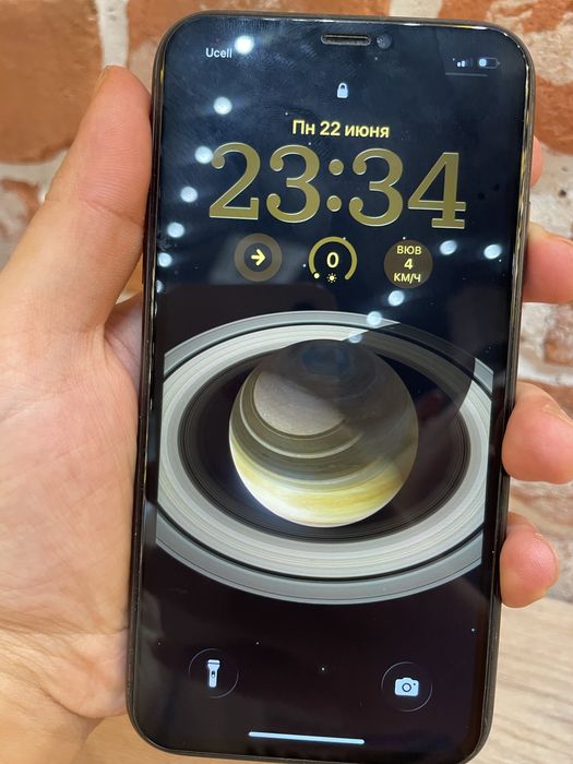 Iphone 11 ideal 92% full
