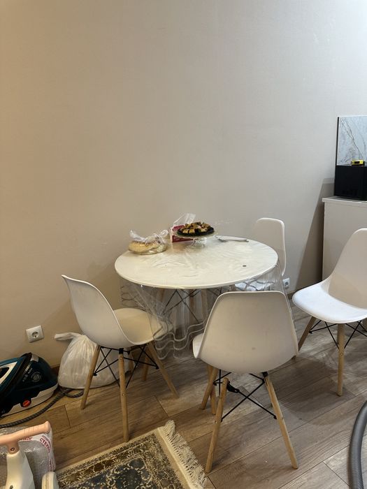 Стол 4 стул 1 срочноо!!! Продаю