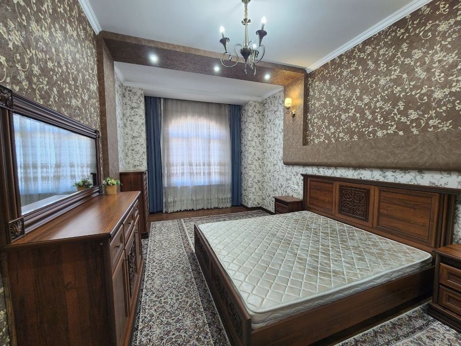 Arenda Shayxontohur toshmi yaqinida hovli ijaraga ful komplekt 2 sanuz
