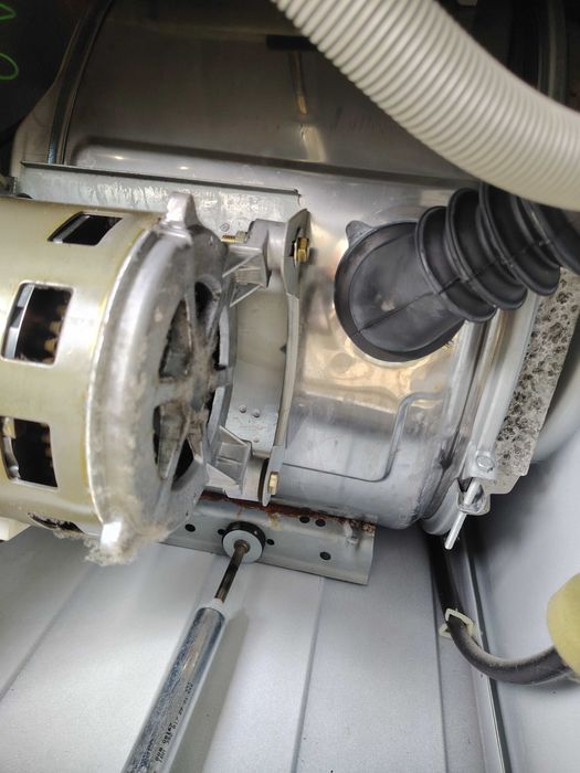 Пералня, работеща.